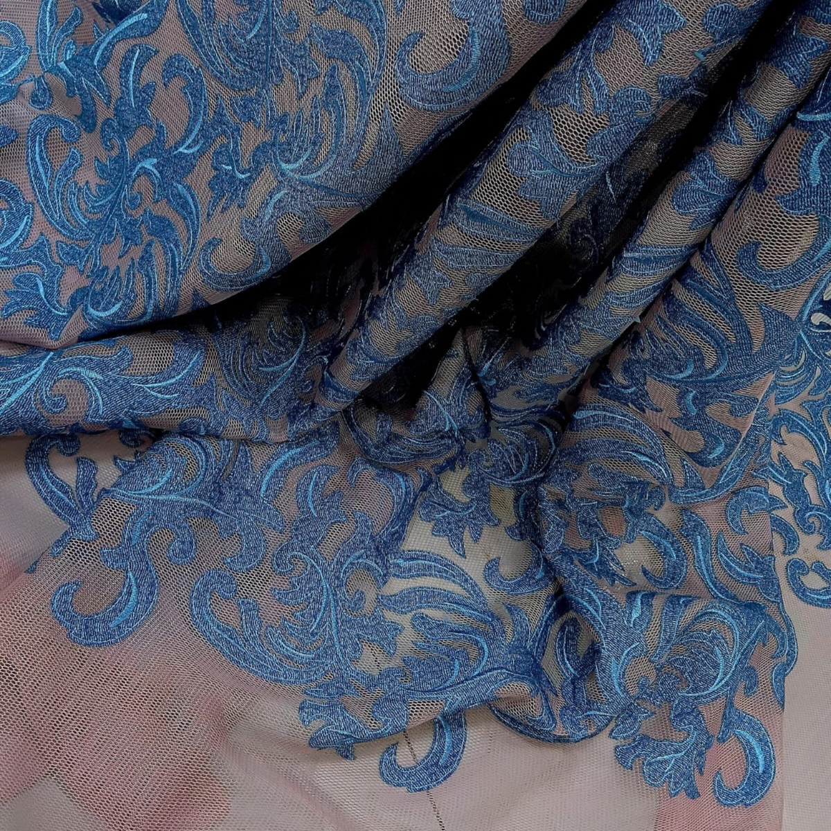 Patch Embroidery on Fulful Net Fabric Big Width Baroque Damask Scroll Pattern