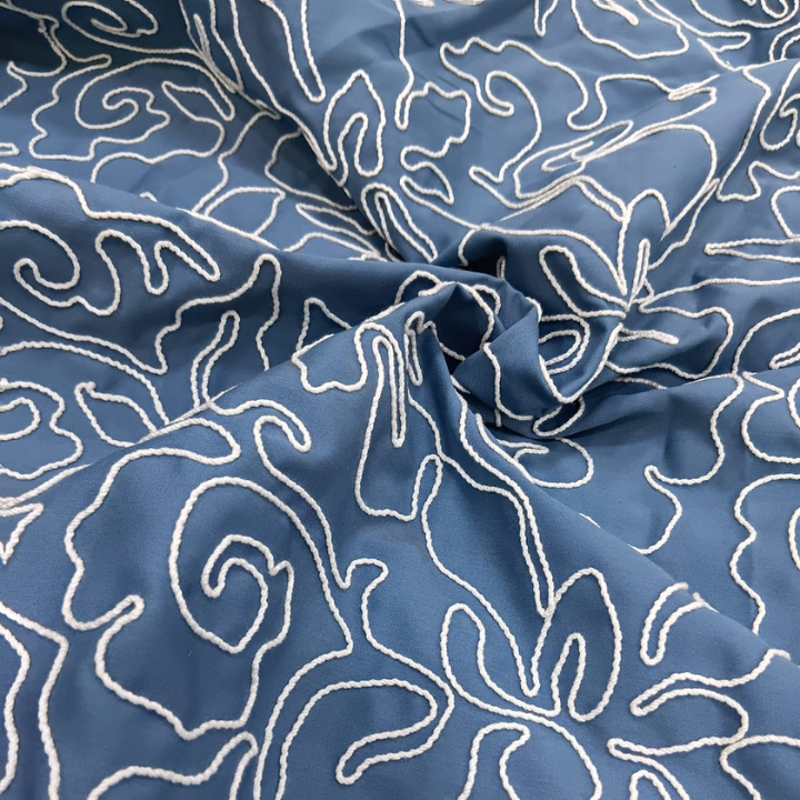 Big Width Banana Embroidery Fabric 3D Corded Pattern Material