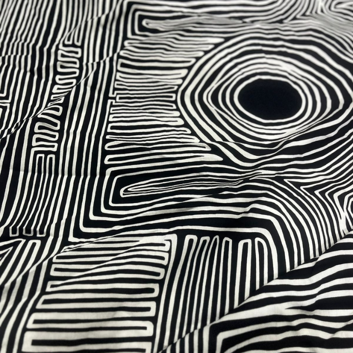 Premium Big Width Linen Print Abstract Geometric Maze Pattern